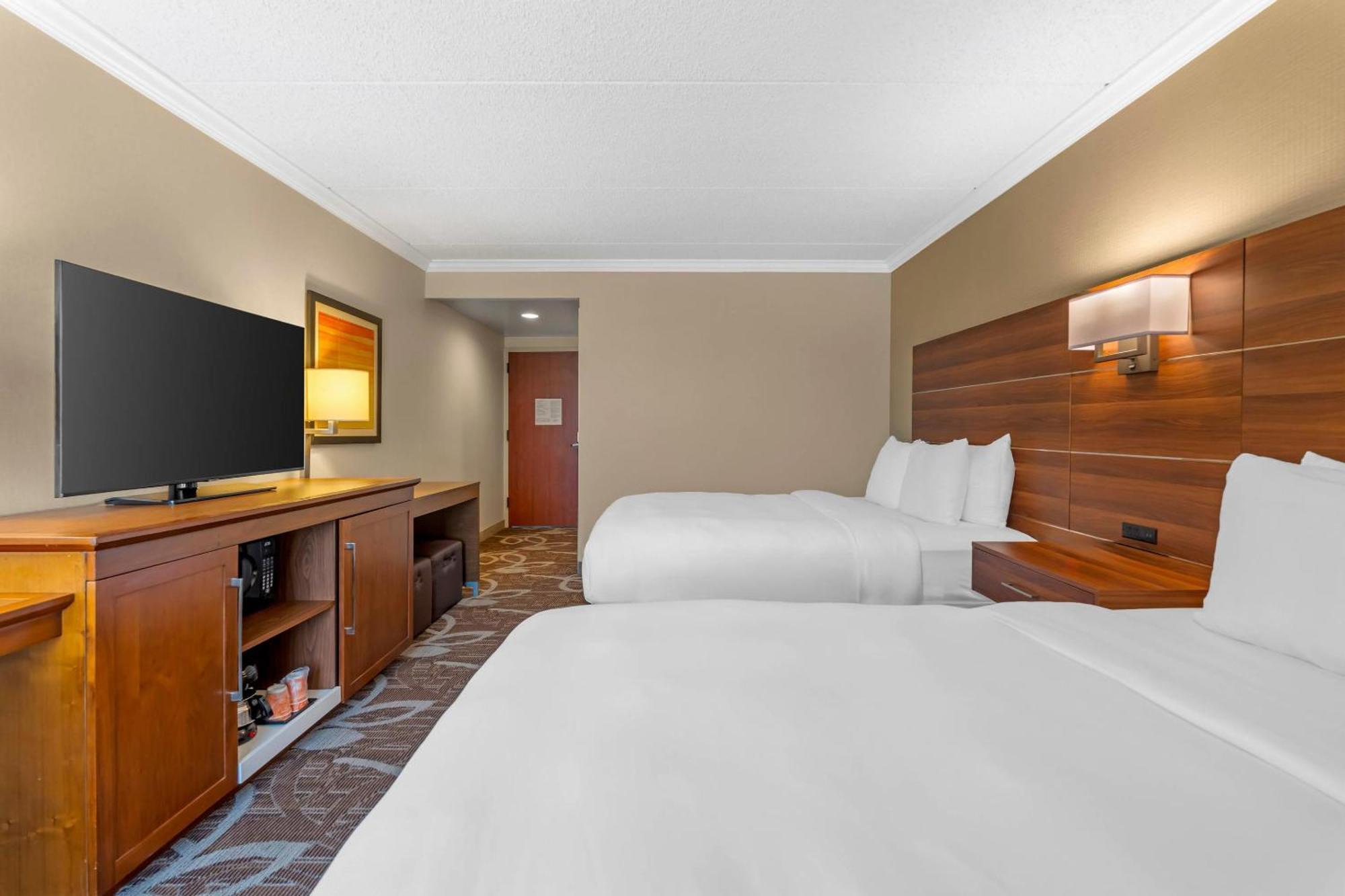 Standard Room, 2 Queen Beds, Non Smoking